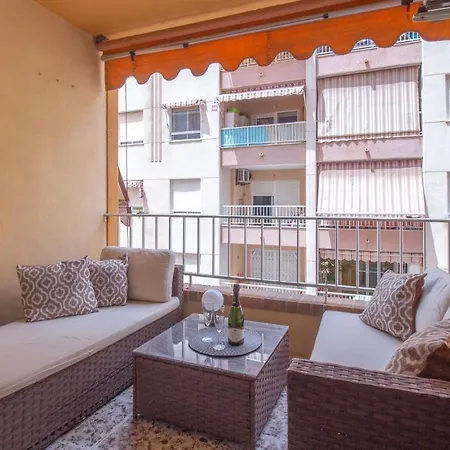 Apartment 3 Bedroom Stunning In *