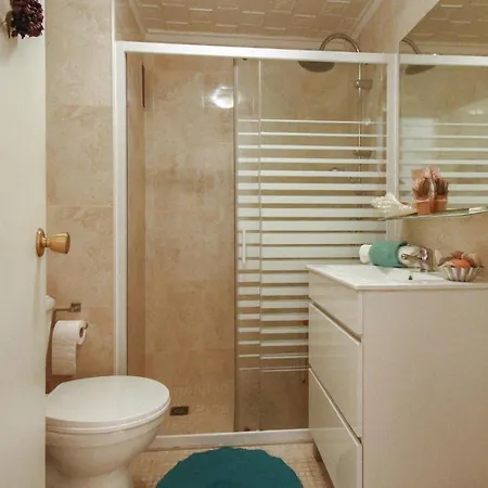 Apartment 3 Bedroom Stunning In *